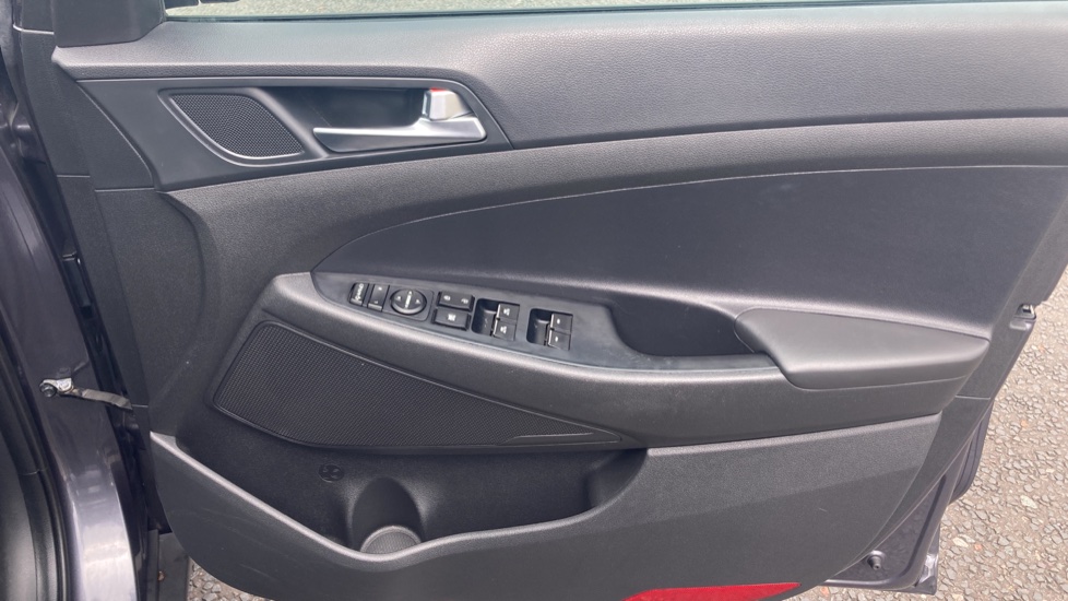 Hyundai TUCSON 1.6 GDi SE Nav 5dr 2WD Petrol Estate - Image 22