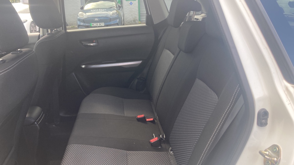 Suzuki Vitara 1.4 Boosterjet 48V Hybrid SZ-T 5dr Petrol Estate - Image 16