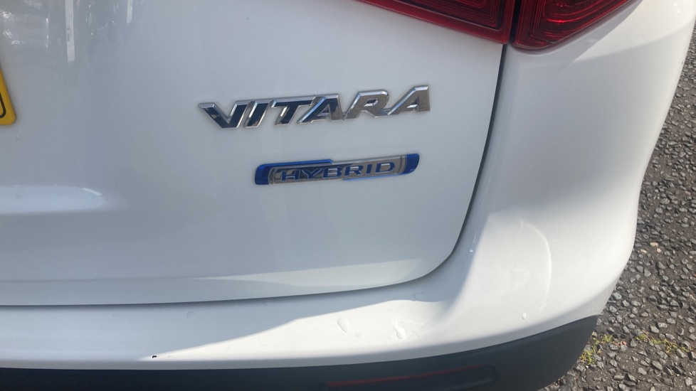 Suzuki Vitara 1.4 Boosterjet 48V Hybrid SZ-T 5dr Petrol Estate - Image 22