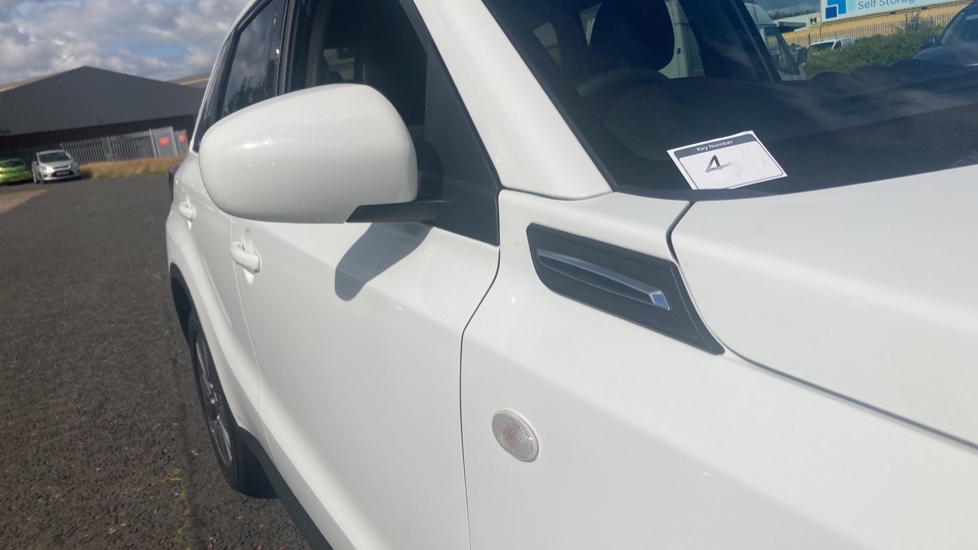 Suzuki Vitara 1.4 Boosterjet 48V Hybrid SZ-T 5dr Petrol Estate - Image 23