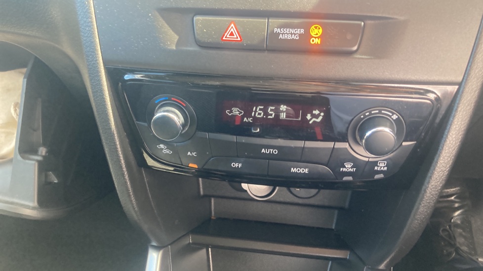 Suzuki Vitara 1.4 Boosterjet 48V Hybrid SZ-T 5dr Petrol Estate - Image 34