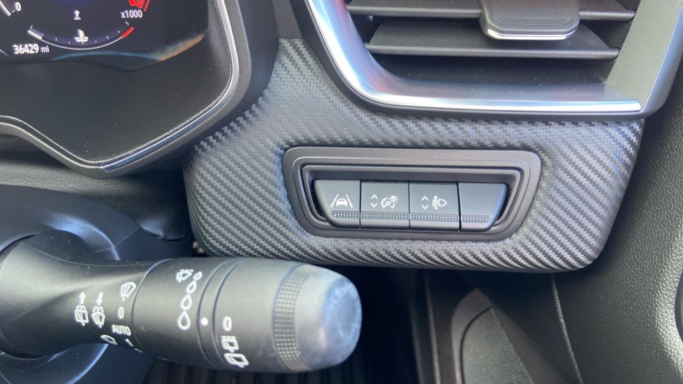 Renault Clio 1.0 TCe 90 RS Line 5dr Petrol Hatchback - Image 34