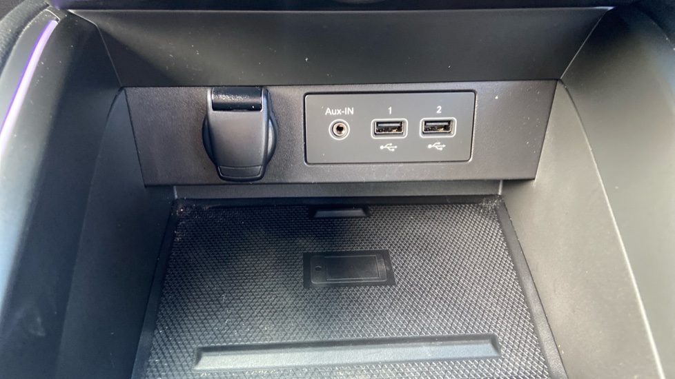Renault Clio 1.0 TCe 90 RS Line 5dr Petrol Hatchback - Image 39