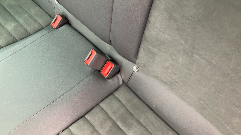 SEAT Ibiza 1.0 TSI 110 FR Sport 5dr DSG Petrol Hatchback - Image 17