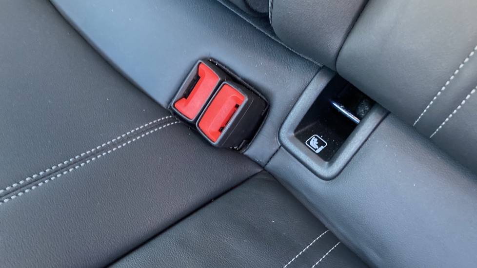 Audi A3 35 TFSI S Line 5dr S Tronic Petrol Hatchback - Image 17