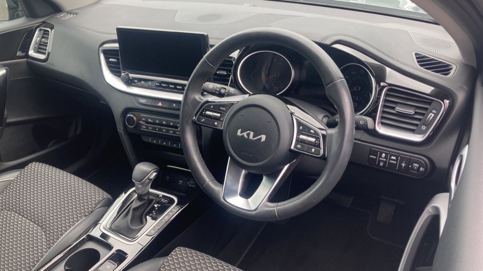 Kia Xceed 1.5T GDi ISG 138 3 5dr DCT Petrol Hatchback - Image 11