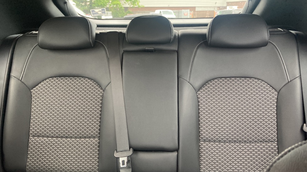 Kia Xceed 1.5T GDi ISG 138 3 5dr DCT Petrol Hatchback - Image 15