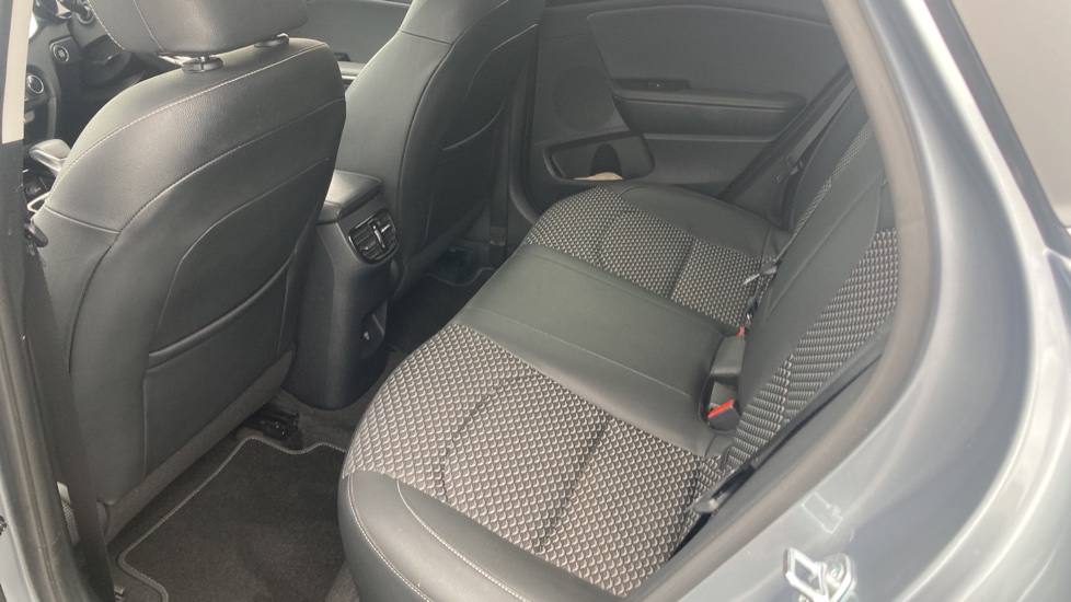 Kia Xceed 1.5T GDi ISG 138 3 5dr DCT Petrol Hatchback - Image 16