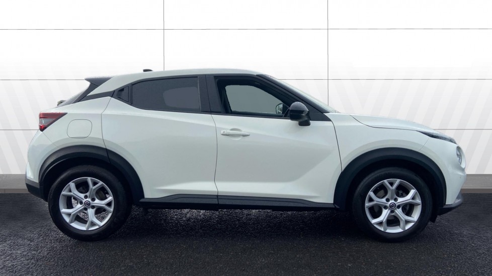 Nissan Juke 1.0 DiG-T 114 N-Connecta 5dr Petrol Hatchback - Image 5