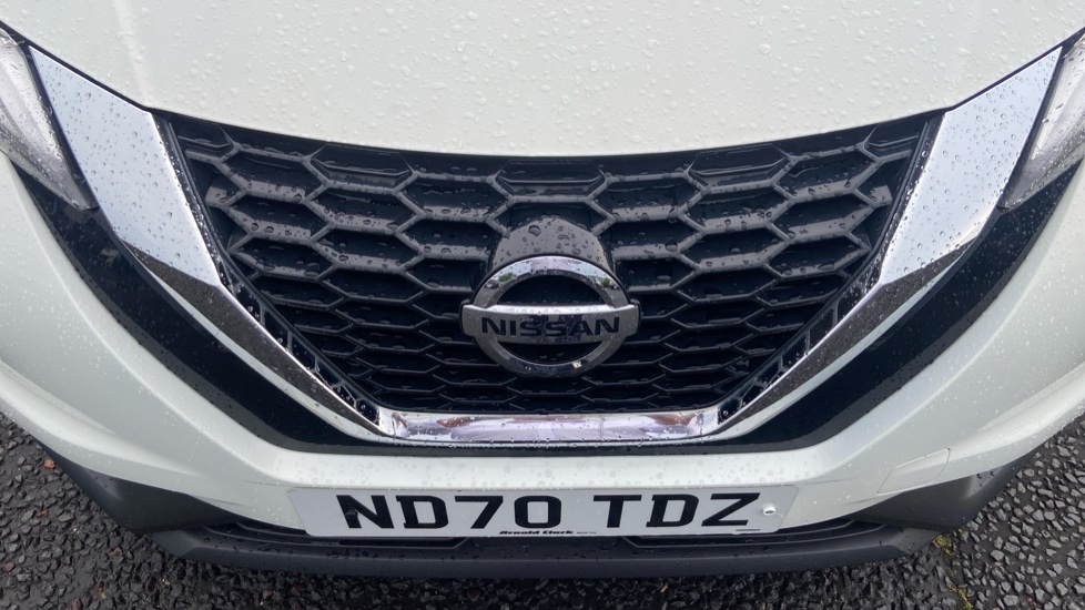 Nissan Juke 1.0 DiG-T 114 N-Connecta 5dr Petrol Hatchback - Image 8