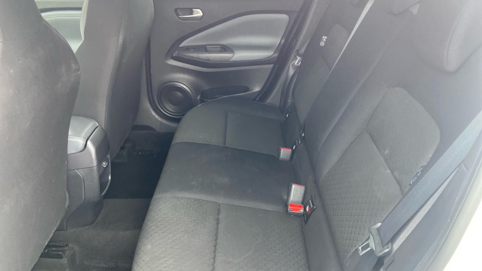 Nissan Juke 1.0 DiG-T 114 N-Connecta 5dr Petrol Hatchback - Image 16