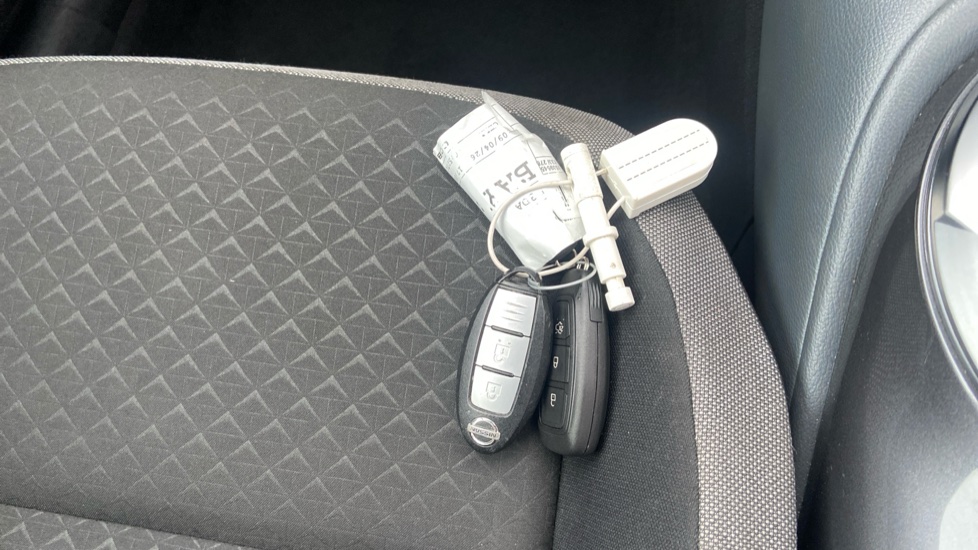 Nissan Juke 1.0 DiG-T 114 N-Connecta 5dr Petrol Hatchback - Image 20