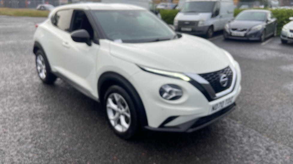 Nissan Juke 1.0 DiG-T 114 N-Connecta 5dr Petrol Hatchback - Image 37