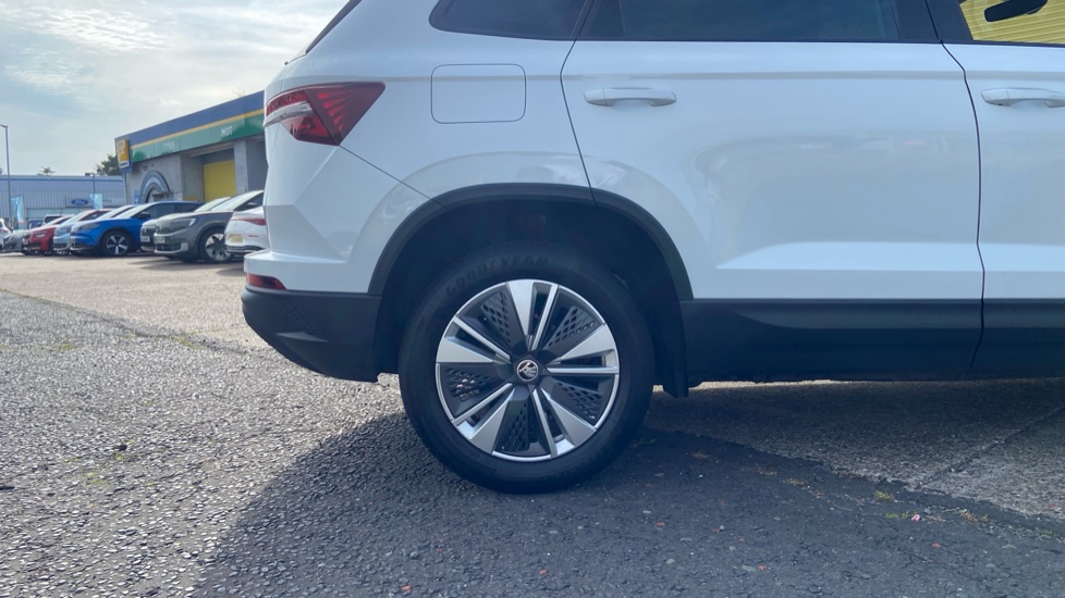 Skoda Karoq 1.0 TSI SE Drive 5dr Petrol Estate - Image 7