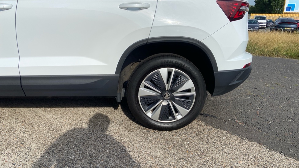 Skoda Karoq 1.0 TSI SE Drive 5dr Petrol Estate - Image 22