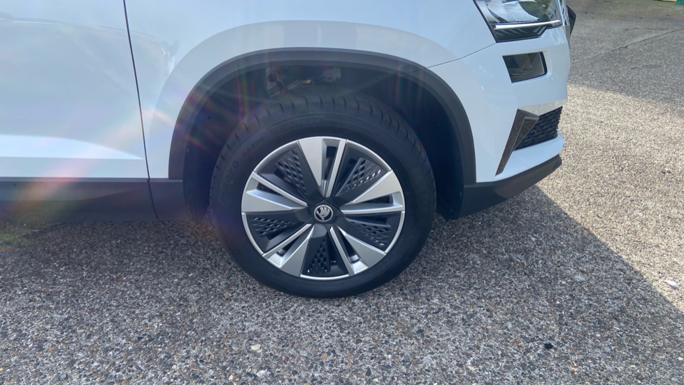 Skoda Karoq 1.0 TSI SE Drive 5dr Petrol Estate - Image 24
