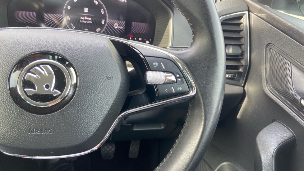 Skoda Karoq 1.0 TSI SE Drive 5dr Petrol Estate - Image 30
