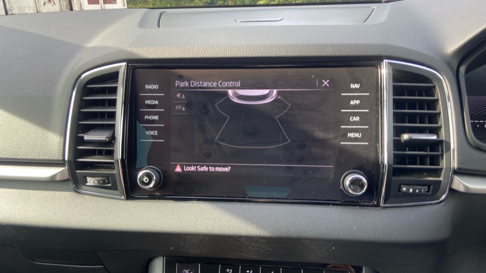 Skoda Karoq 1.0 TSI SE Drive 5dr Petrol Estate - Image 37