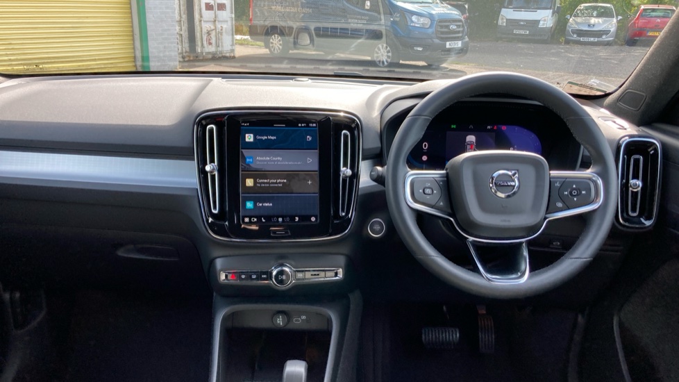 Volvo XC40 2.0 B3P Plus Dark 5dr Auto Petrol Estate - Image 10