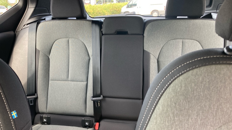 Volvo XC40 2.0 B3P Plus Dark 5dr Auto Petrol Estate - Image 15