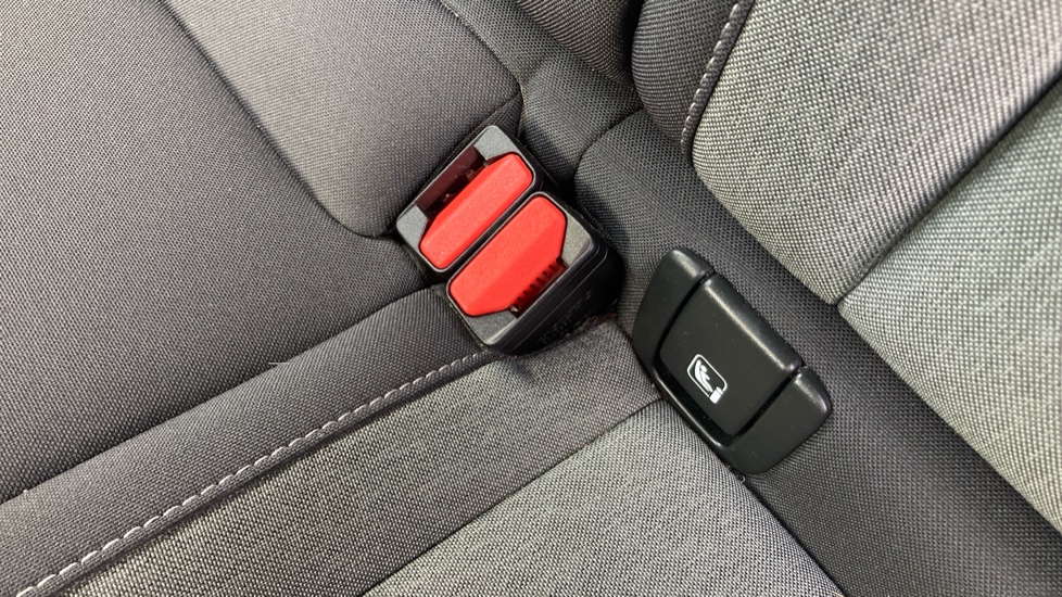 Volvo XC40 2.0 B3P Plus Dark 5dr Auto Petrol Estate - Image 17
