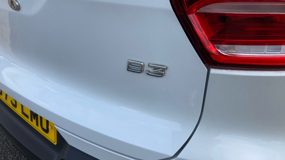 Volvo XC40 2.0 B3P Plus Dark 5dr Auto Petrol Estate - Image 21