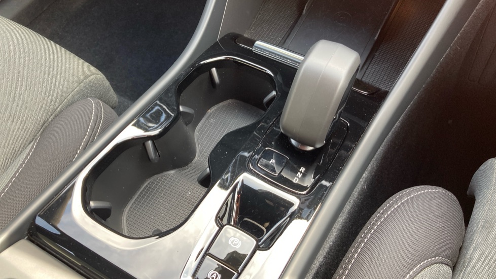 Volvo XC40 2.0 B3P Plus Dark 5dr Auto Petrol Estate - Image 32