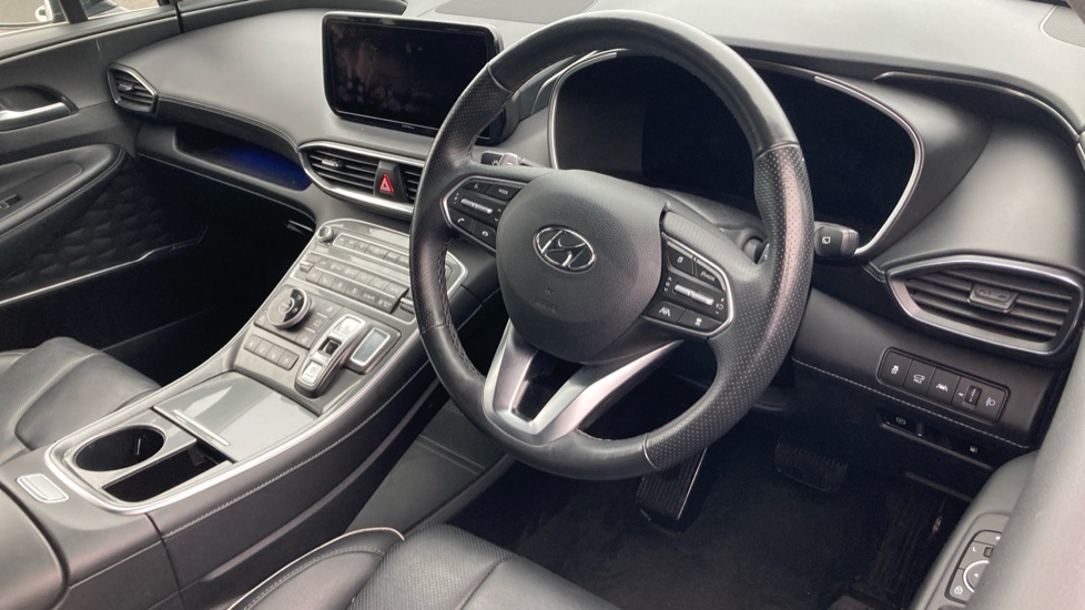 Hyundai SANTA FE 1.6 TGDi Plug-in Hybrid Ultimate 5dr 4WD Auto Estate - Image 11