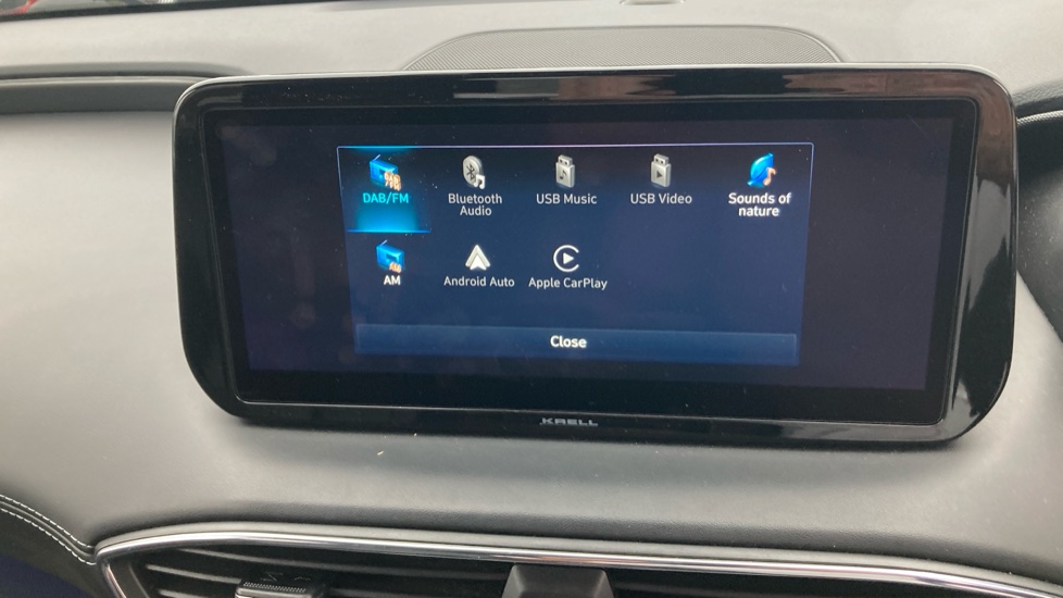 Hyundai SANTA FE 1.6 TGDi Plug-in Hybrid Ultimate 5dr 4WD Auto Estate - Image 12