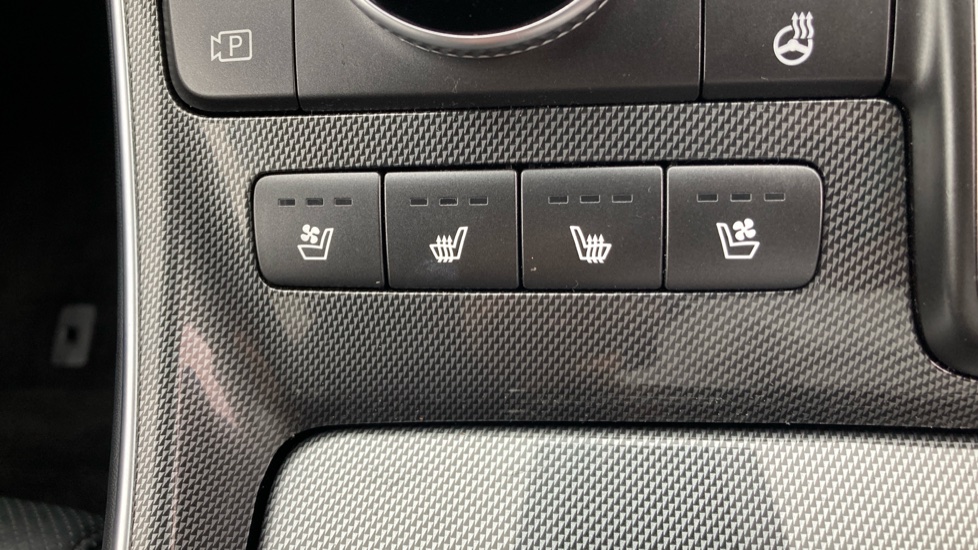 Hyundai SANTA FE 1.6 TGDi Plug-in Hybrid Ultimate 5dr 4WD Auto Estate - Image 22