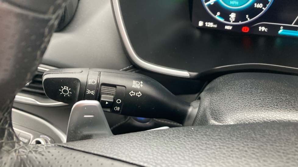 Hyundai SANTA FE 1.6 TGDi Plug-in Hybrid Ultimate 5dr 4WD Auto Estate - Image 29