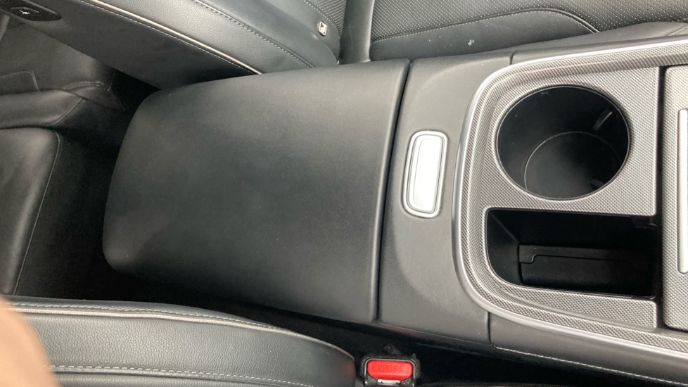 Hyundai SANTA FE 1.6 TGDi Plug-in Hybrid Ultimate 5dr 4WD Auto Estate - Image 35