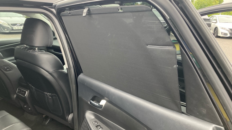 Hyundai SANTA FE 1.6 TGDi Plug-in Hybrid Ultimate 5dr 4WD Auto Estate - Image 46