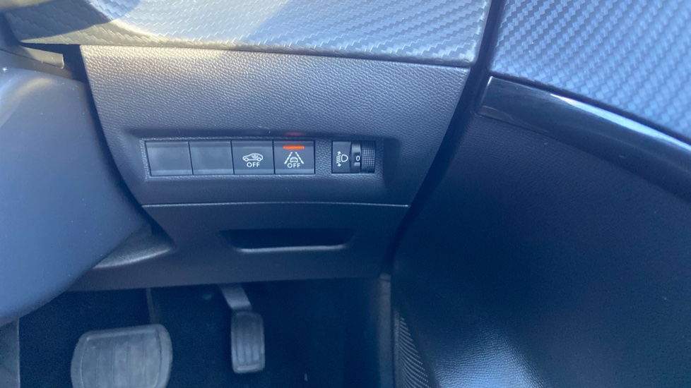 Peugeot 208 1.2 PureTech 100 Allure Premium 5dr EAT8 Petrol Hatchback - Image 26