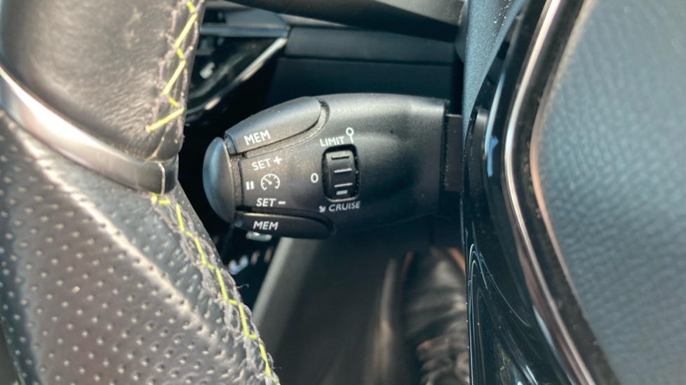 Peugeot 2008 100kW GT 50kWh 5dr Auto Electric Estate - Image 23
