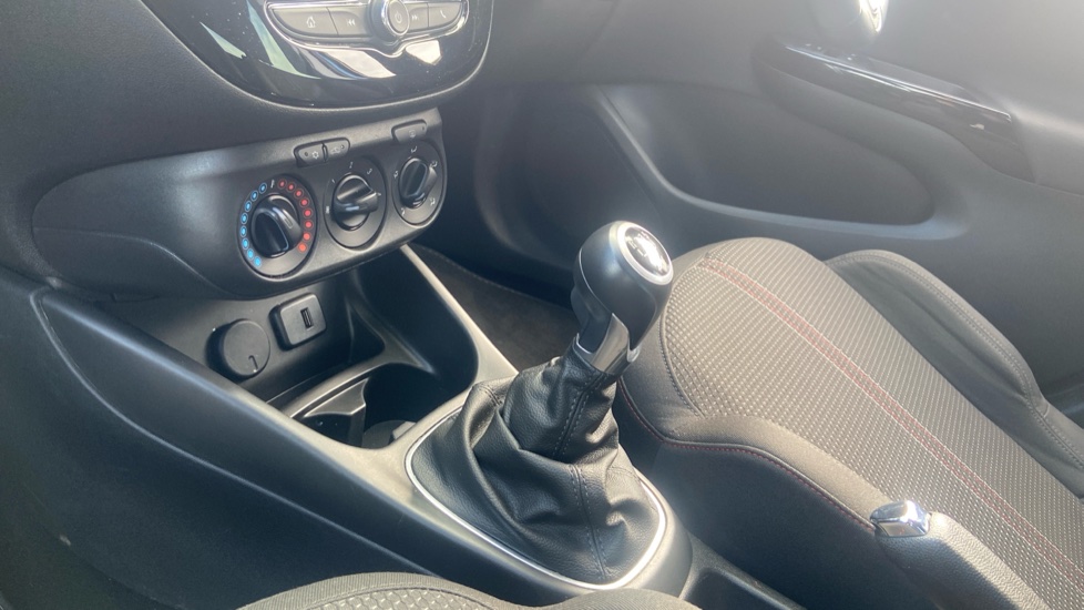 Vauxhall Corsa 1.4 [75] Griffin 5dr Petrol Hatchback - Image 13