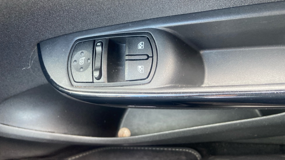 Vauxhall Corsa 1.4 [75] Griffin 5dr Petrol Hatchback - Image 24