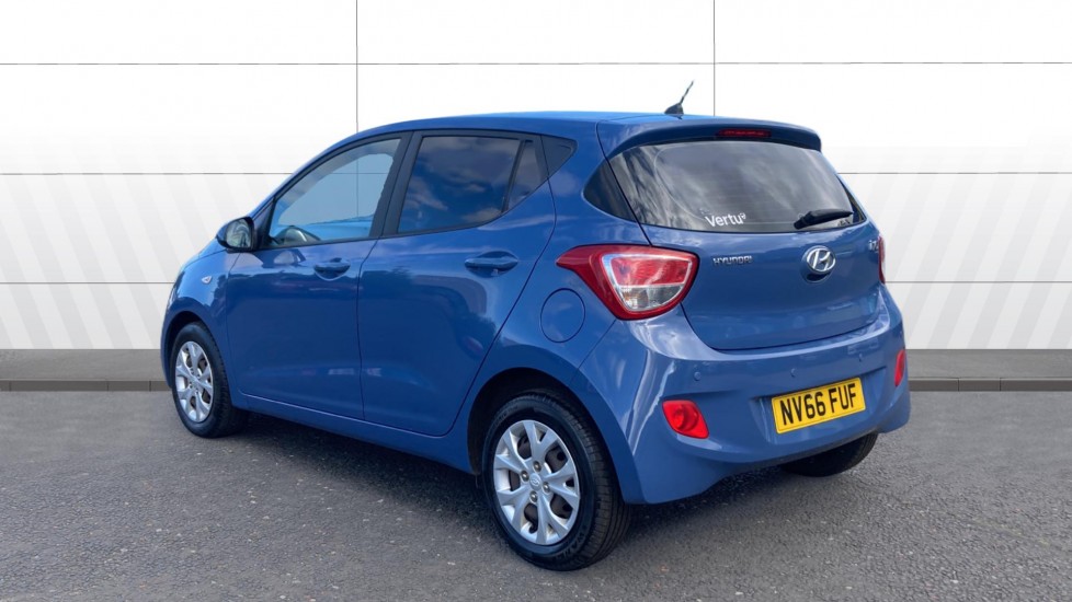 Hyundai i10 1.0 SE 5dr Petrol Hatchback - Image 2