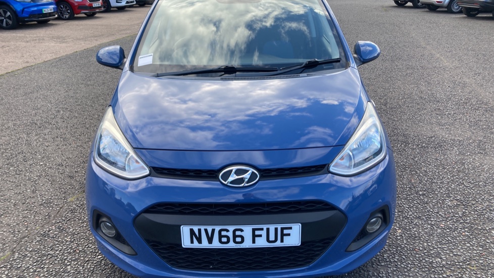 Hyundai i10 1.0 SE 5dr Petrol Hatchback - Image 8