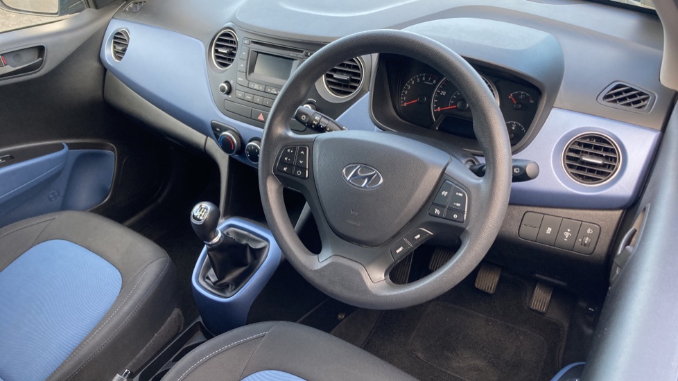 Hyundai i10 1.0 SE 5dr Petrol Hatchback - Image 11