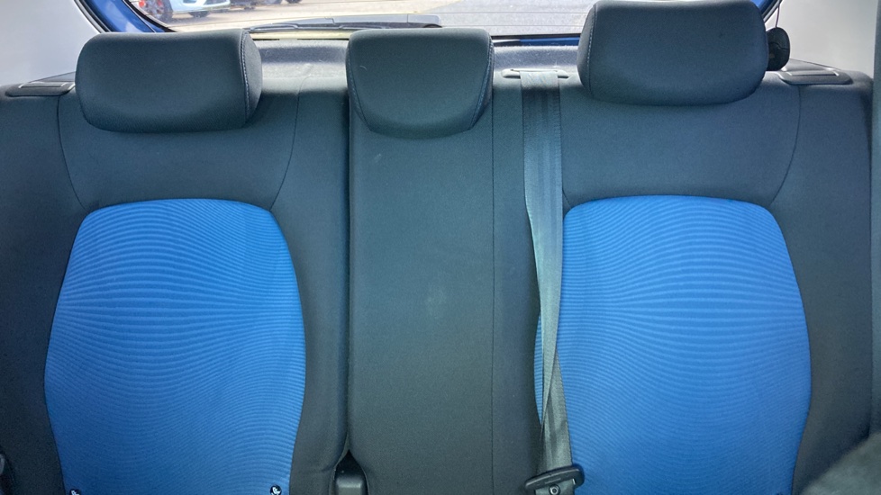 Hyundai i10 1.0 SE 5dr Petrol Hatchback - Image 15