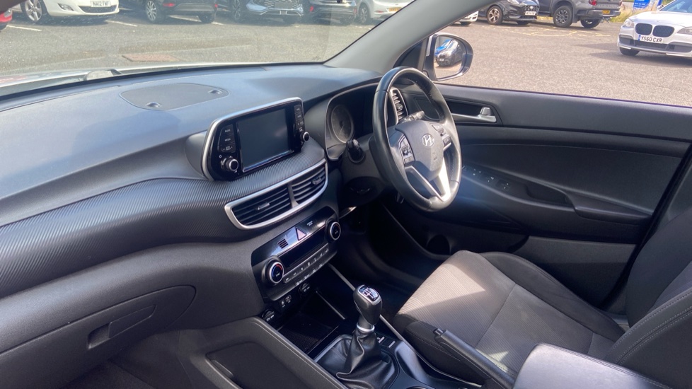 Hyundai TUCSON 1.6 GDi S Connect 5dr 2WD Petrol Estate - Image 9