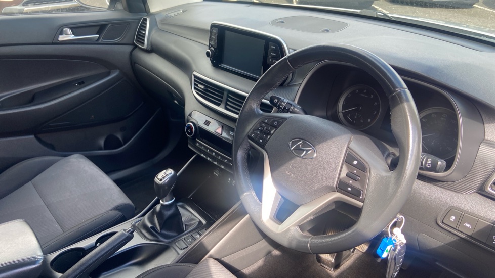 Hyundai TUCSON 1.6 GDi S Connect 5dr 2WD Petrol Estate - Image 11