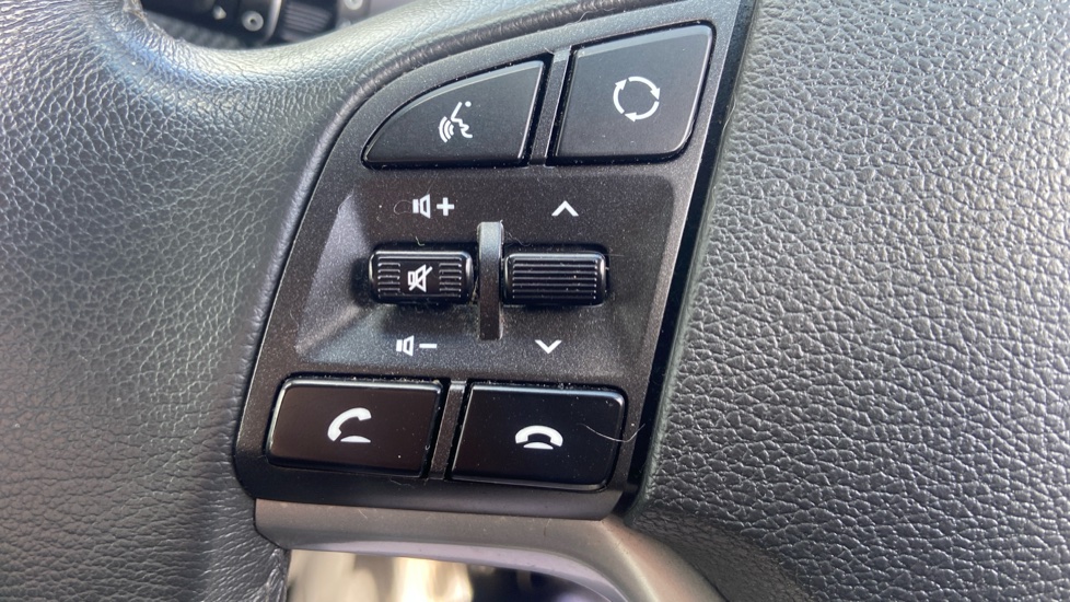 Hyundai TUCSON 1.6 GDi S Connect 5dr 2WD Petrol Estate - Image 21