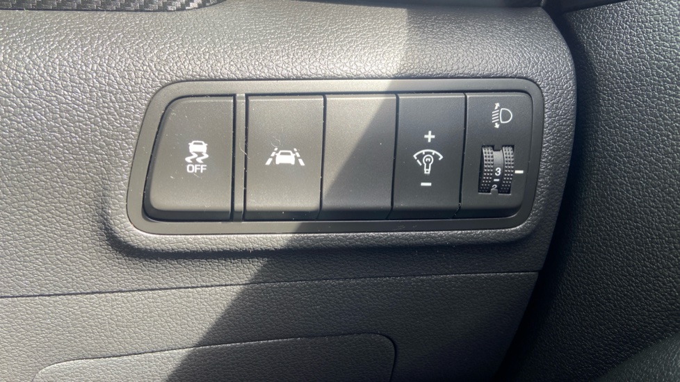 Hyundai TUCSON 1.6 GDi S Connect 5dr 2WD Petrol Estate - Image 23