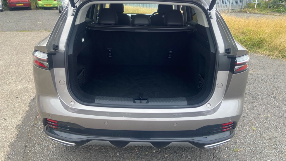 MG HS 1.5 T-GDI Trophy 5dr Petrol Hatchback - Image 4