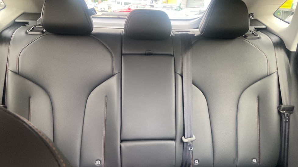 MG HS 1.5 T-GDI Trophy 5dr Petrol Hatchback - Image 15