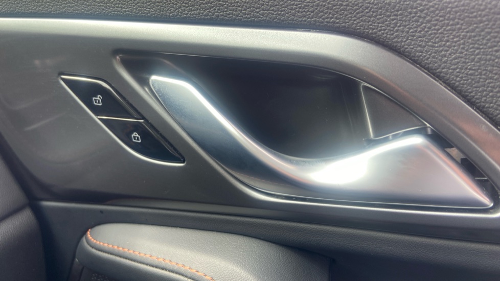 MG HS 1.5 T-GDI Trophy 5dr Petrol Hatchback - Image 27