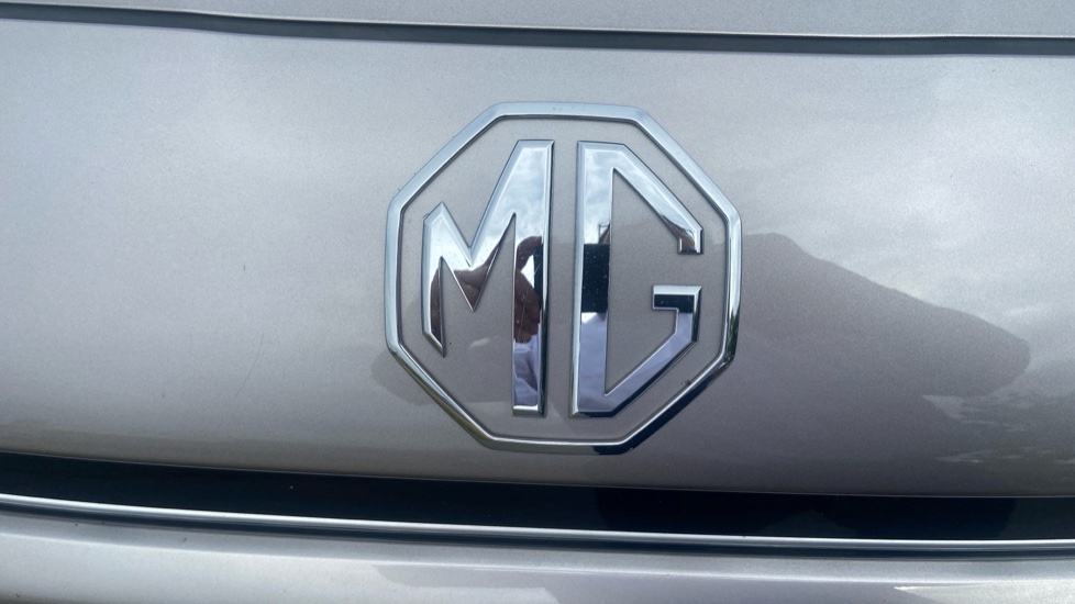 MG HS 1.5 T-GDI Trophy 5dr Petrol Hatchback - Image 36