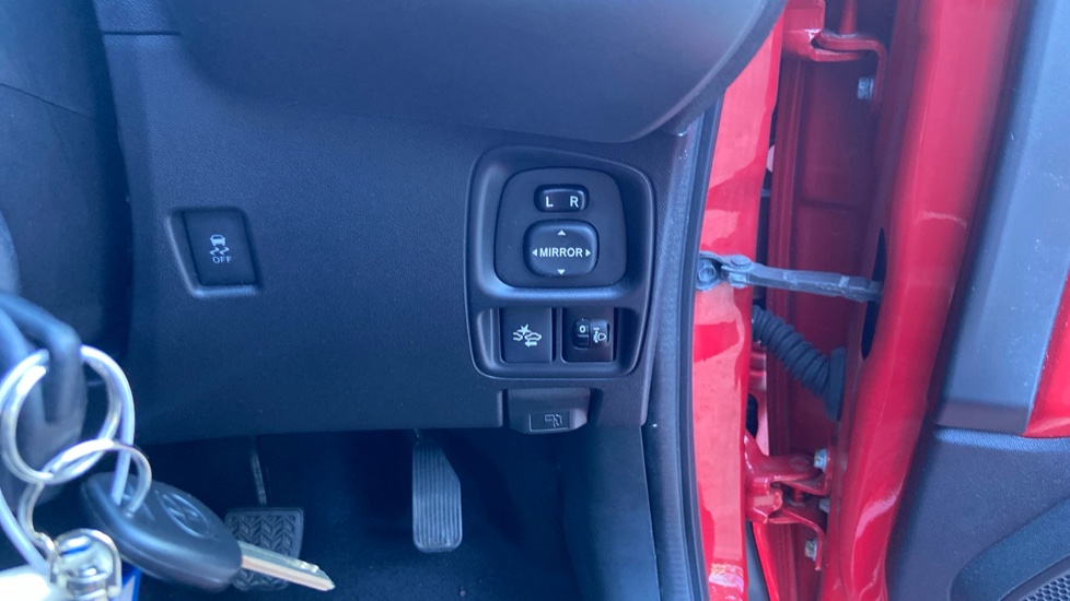 Toyota Aygo 1.0 VVT-i X-Play TSS 5dr Petrol Hatchback - Image 26